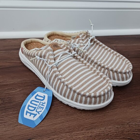 New Hey Dude Wally Slip On Resort Tan White Stripe Mens Size 9 - Picture 1 of 7